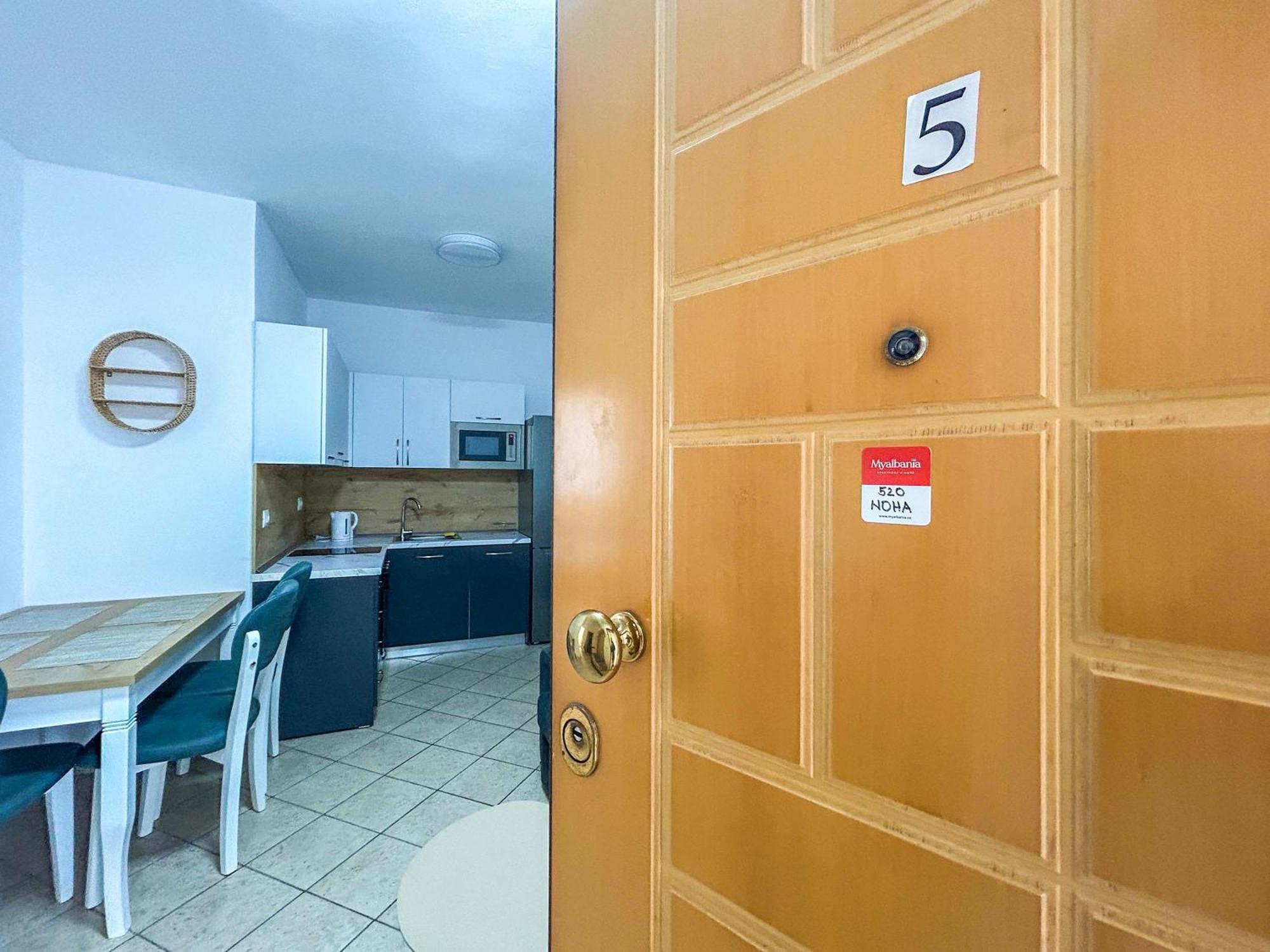 Royal 520 Apartment Durres Exterior photo