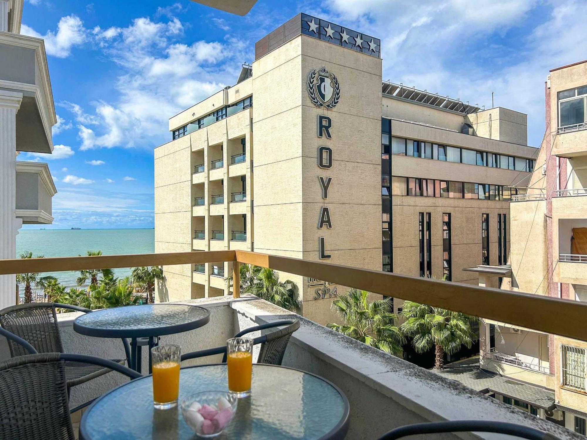 Royal 520 Apartment Durres Exterior photo